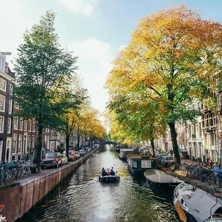 Canal Boat City Center Ботель
